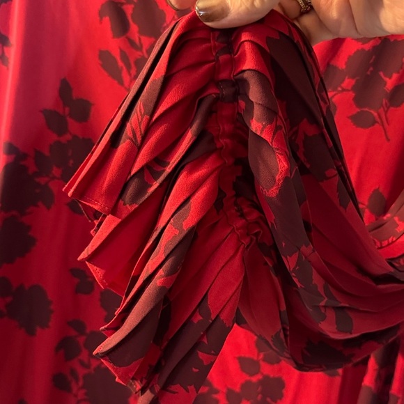 Chico's Crimson and Black Floral Blouse (sz 12-14) - Picture 3 of 6